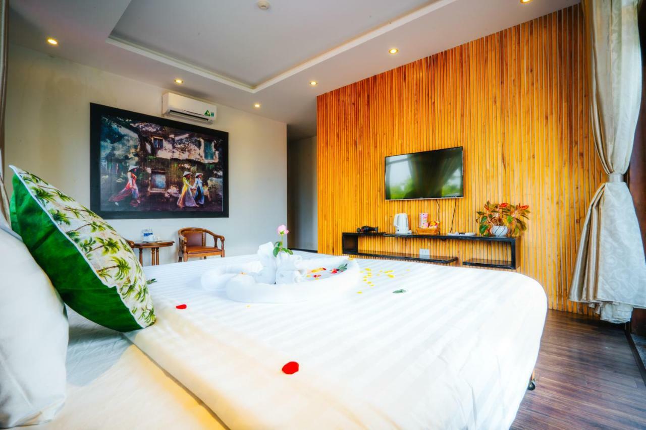 Hotel T