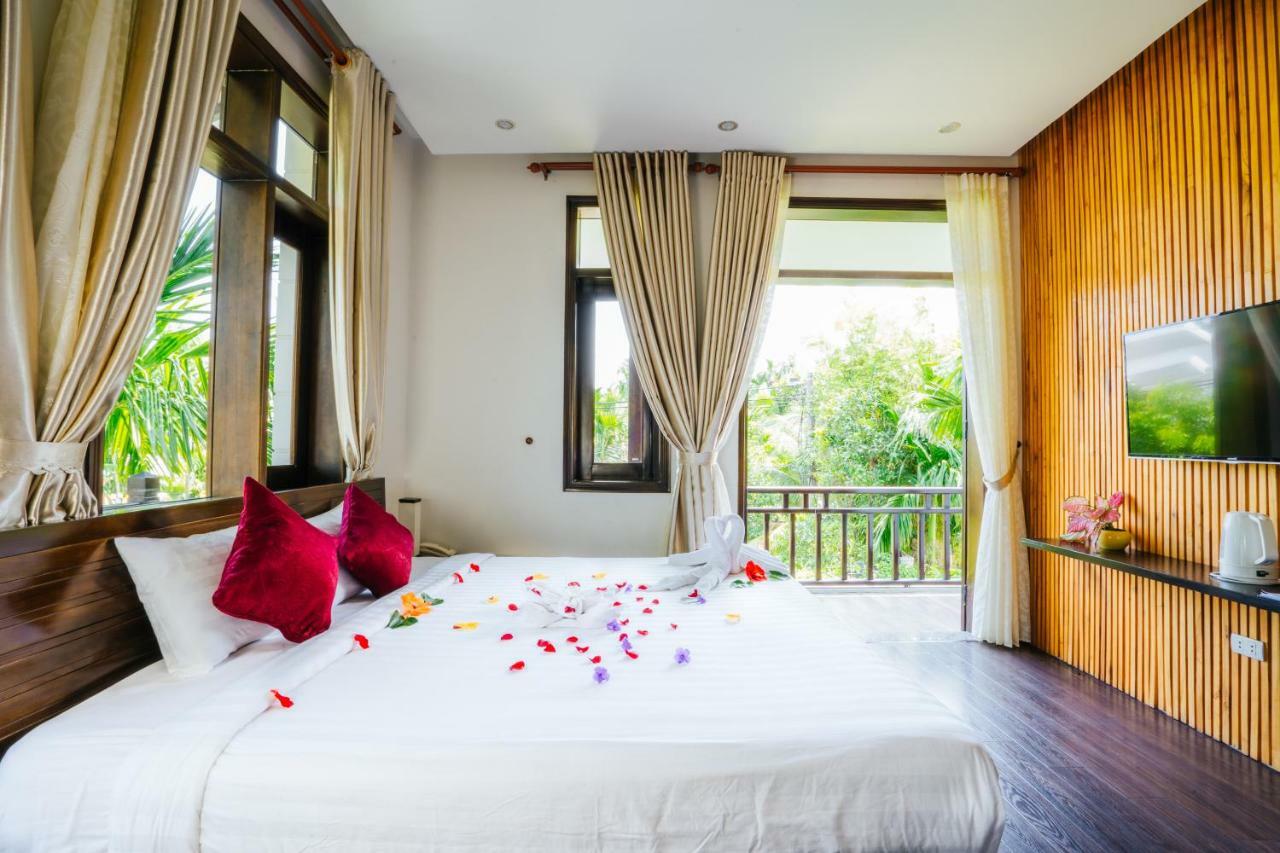 Hotel T