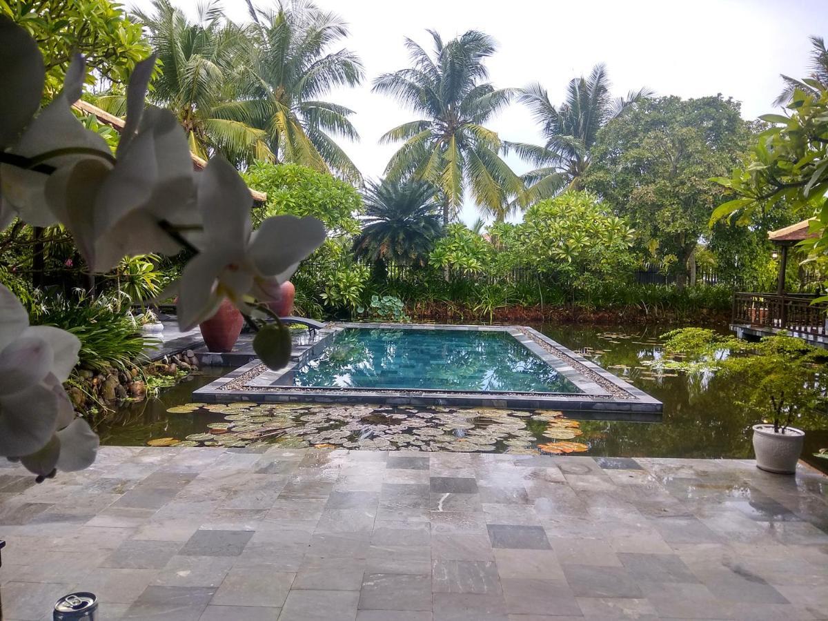 Hoa Su Hoi An
