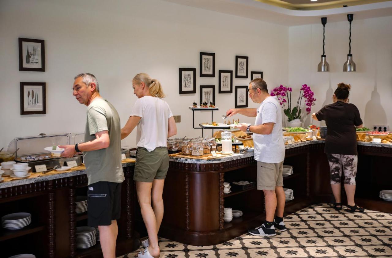 Mulberry Collection Silk Village Resort 5*
