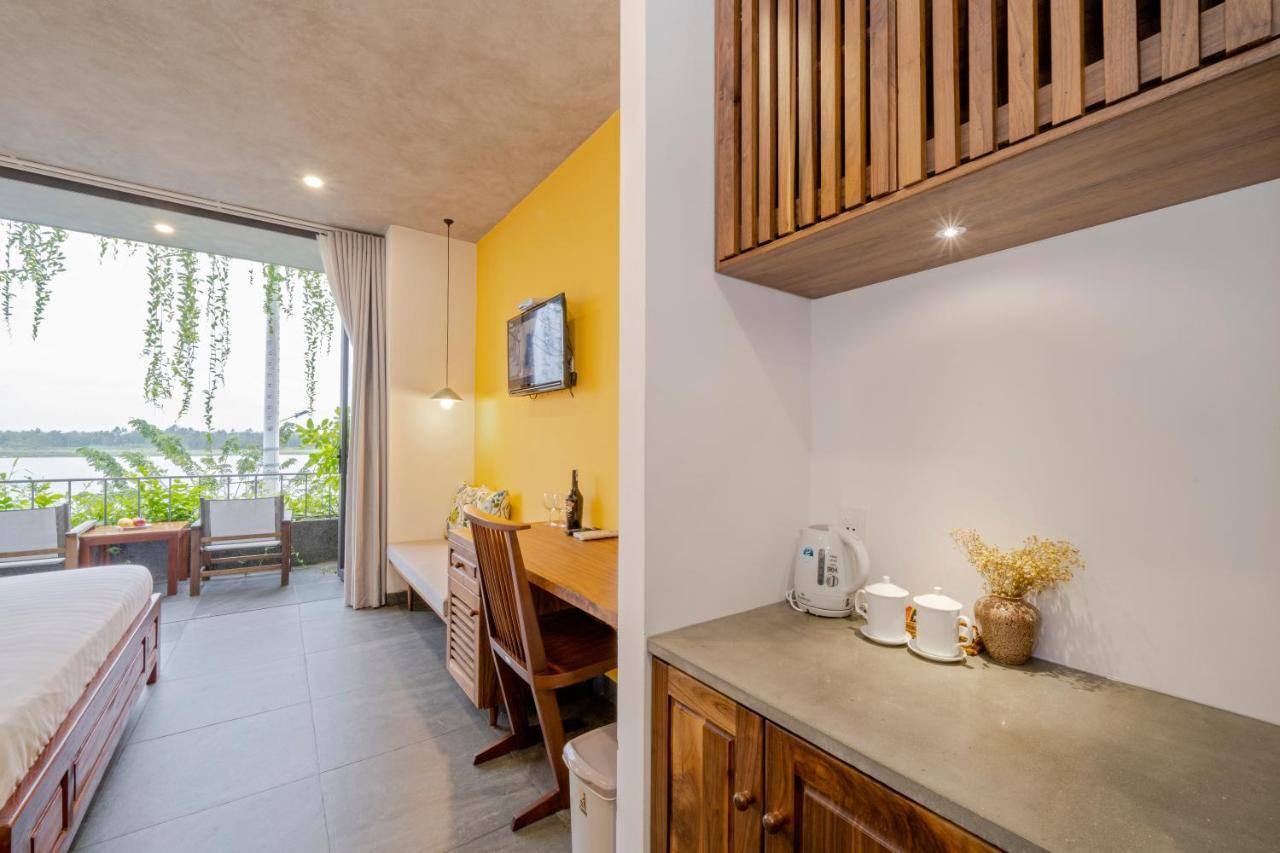 Serene Riverside Hotel 4*