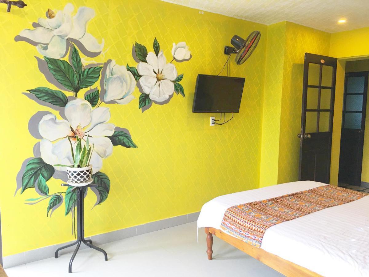 Longan Homestay *