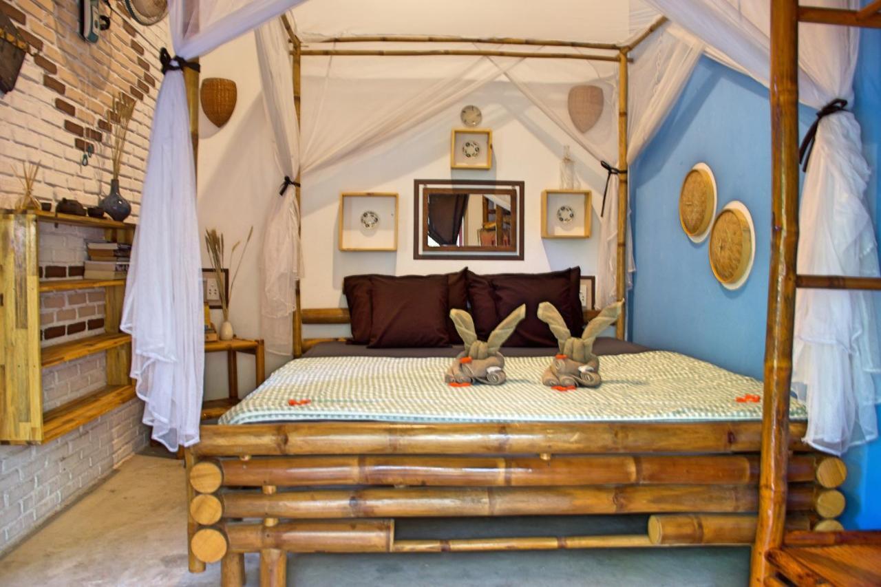 Guest house The Happy Bird 2*