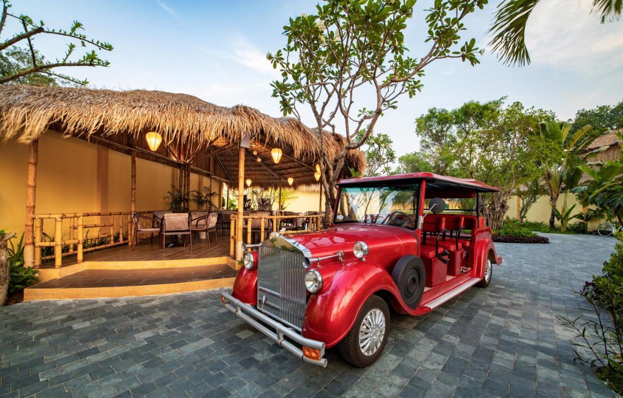 Mulberry Collection Silk Village Resort