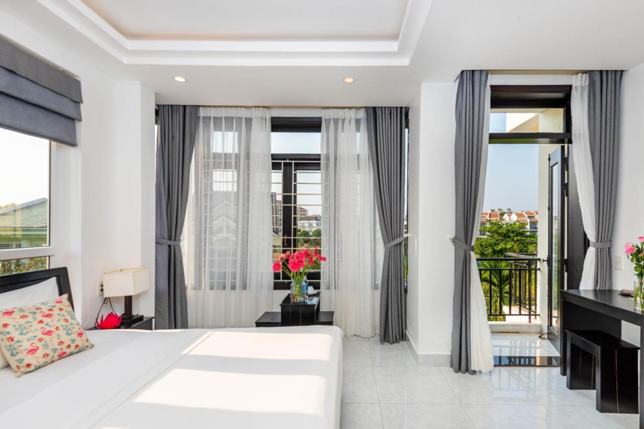 Flamingo - Big With Balcony - Close To Old Town 200m & Temple Bridge - Large Outside Pool For Sun Bathing Hoi An